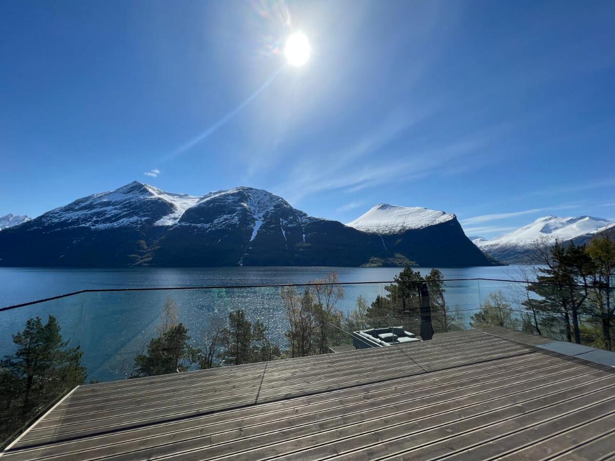 Villa Kristina / Andalsnes Torvik Exterior foto