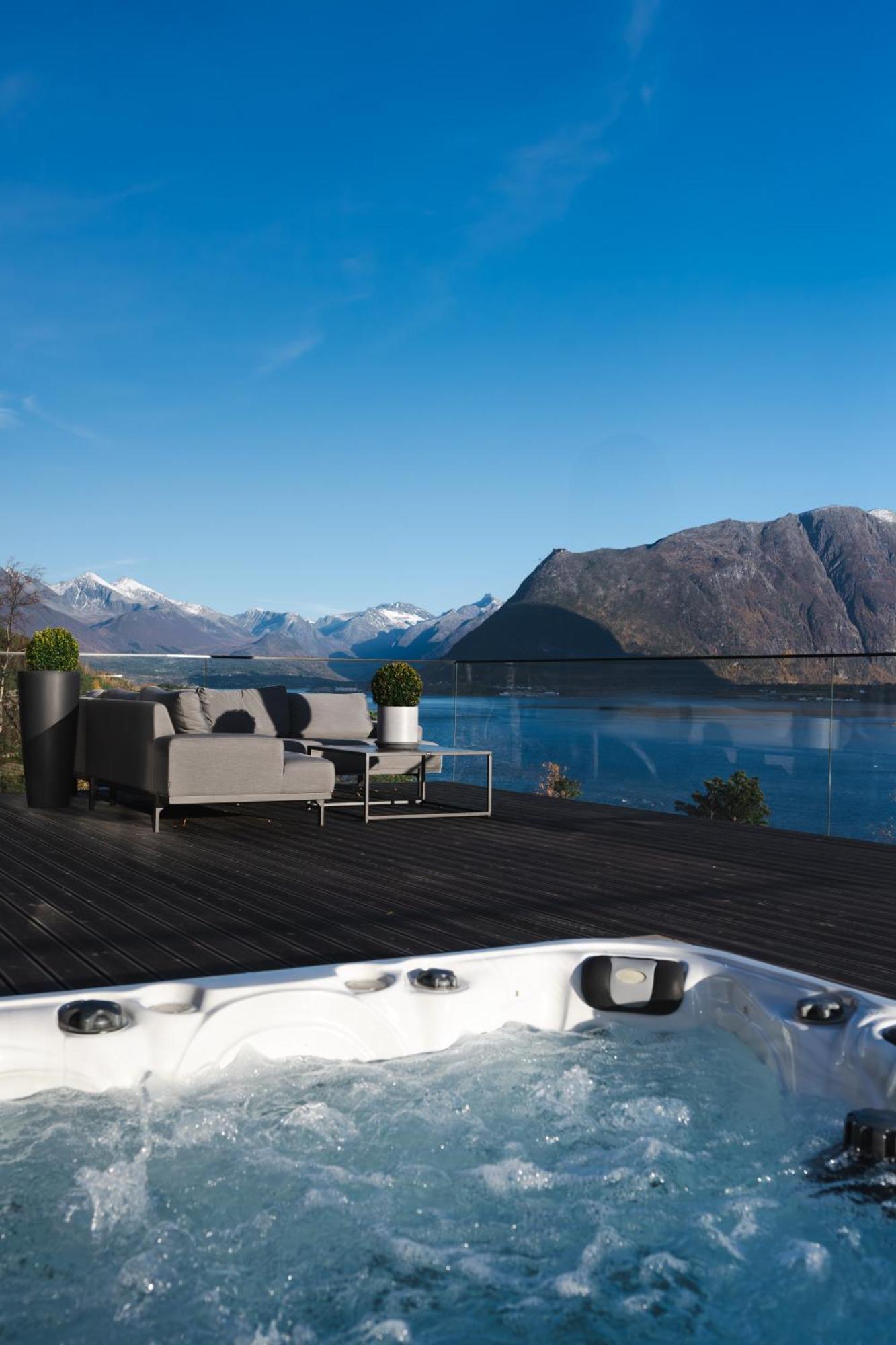Villa Kristina / Andalsnes Torvik Exterior foto